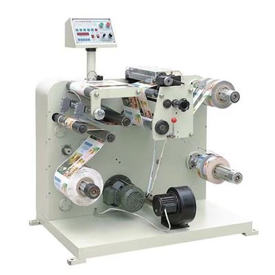 2.2kw المحرك الرئيسي آلة قطع الورق للصندوق 30-700mm 900mm